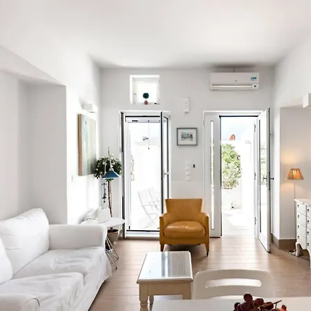 Mykonian Marvel: A Tranquil Oasis In The Old Town! 펜션