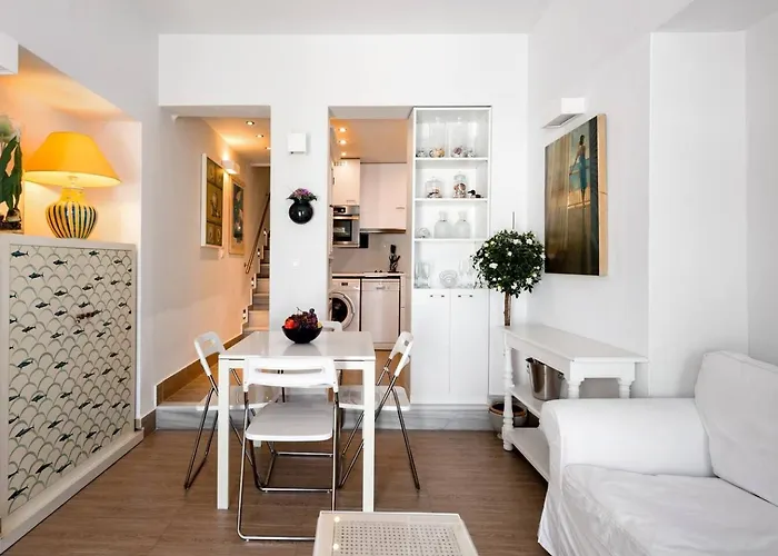 Vakantiehuis Mykonian Marvel: A Tranquil Oasis In The Old Town! *