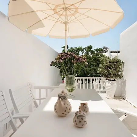 Ferienhaus Mykonian Marvel: A Tranquil Oasis In The Old Town! *